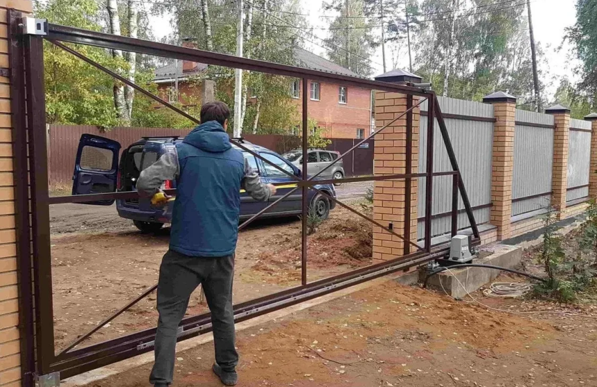 Установка ворот откатных: от замера до запуска привода — практическое руководство